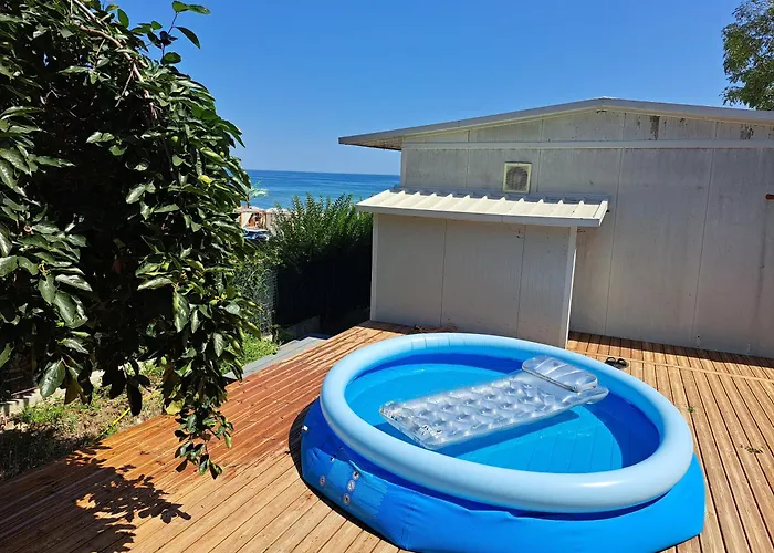 Beach House Cabacum * غولدن ساندز
